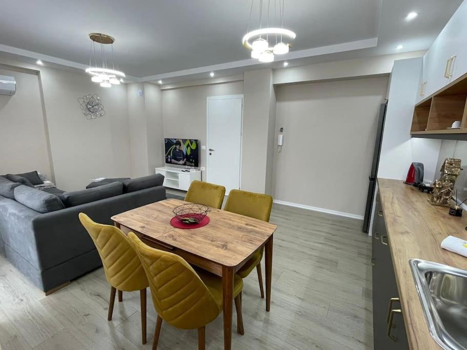 Melody Apartment In Korce Esterno foto