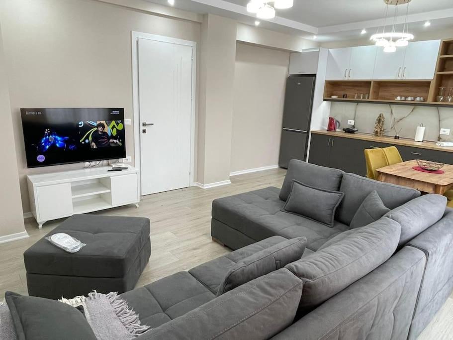 Melody Apartment In Korce Esterno foto