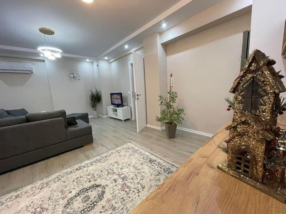 Melody Apartment In Korce Esterno foto