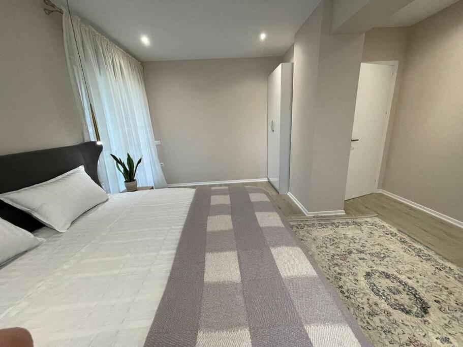 Melody Apartment In Korce Esterno foto
